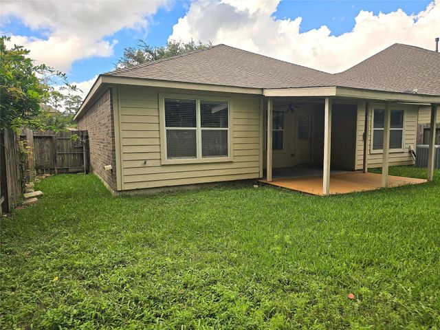 10320 Stone Gate Drive, Conroe, TX 77385