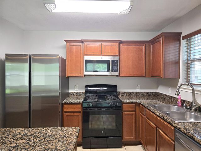 10320 Stone Gate Drive, Conroe, TX 77385