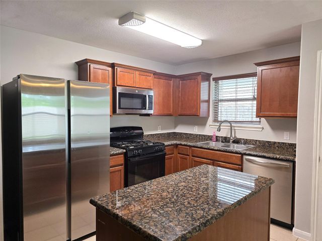 10320 Stone Gate Drive, Conroe, TX 77385