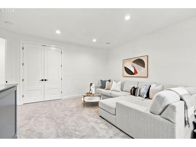 4411 Sw 63RD Ave, Portland, OR 97221