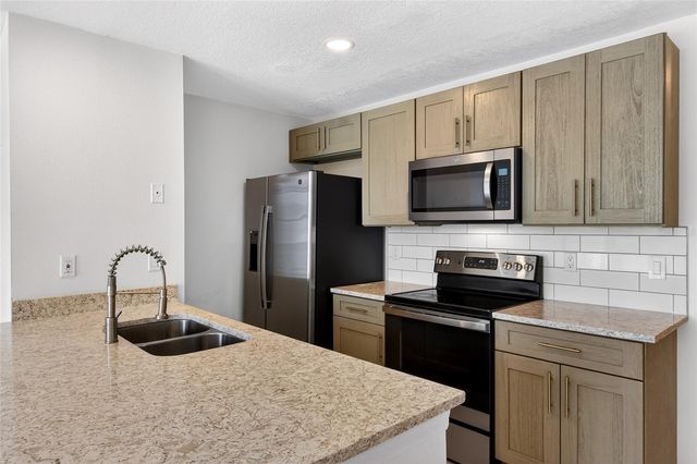 2007 ROYAL BAY BOULEVARD 144, Kissimmee, FL 34746