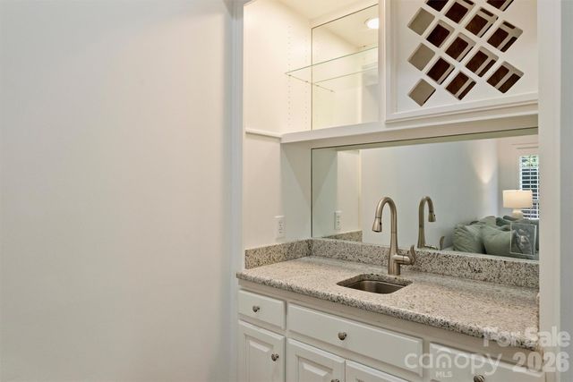 7035 Walton Heath Lane, Charlotte, NC 28277