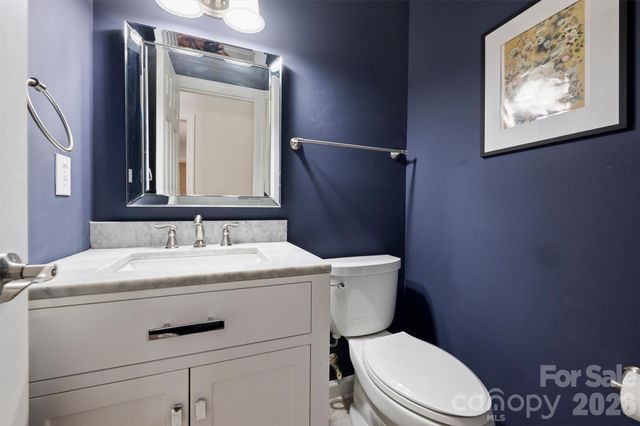 7035 Walton Heath Lane, Charlotte, NC 28277