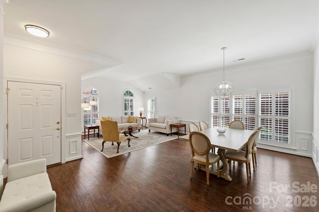 7035 Walton Heath Lane, Charlotte, NC 28277