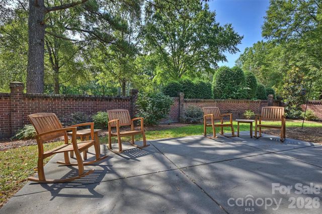 7035 Walton Heath Lane, Charlotte, NC 28277