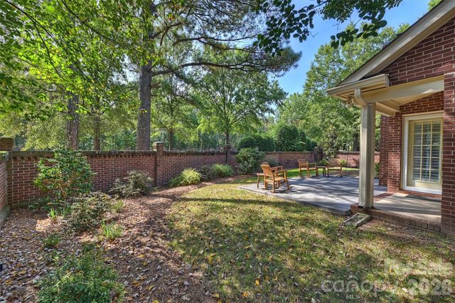 7035 Walton Heath Lane, Charlotte, NC 28277
