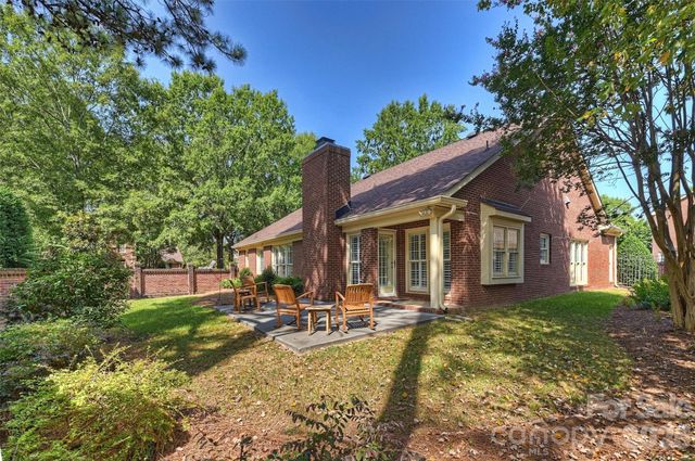 7035 Walton Heath Lane, Charlotte, NC 28277