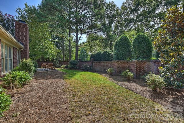7035 Walton Heath Lane, Charlotte, NC 28277