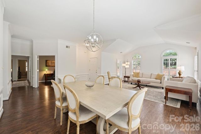 7035 Walton Heath Lane, Charlotte, NC 28277