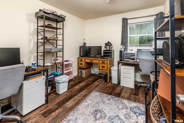 2017 W NORWOOD Drive, Carbondale, IL 62901