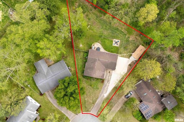 2017 W NORWOOD Drive, Carbondale, IL 62901