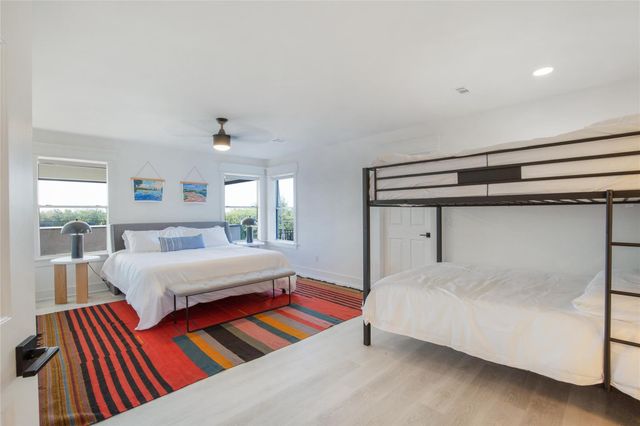 171 Hart LN, Dripping Springs, TX 78620