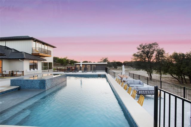 171 Hart LN, Dripping Springs, TX 78620