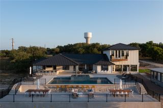 171 Hart LN, Dripping Springs, TX 78620