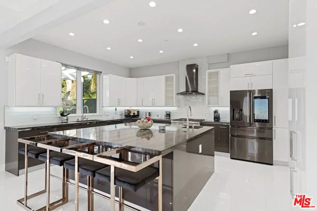14817 Otsego Street, Sherman Oaks, CA 91403