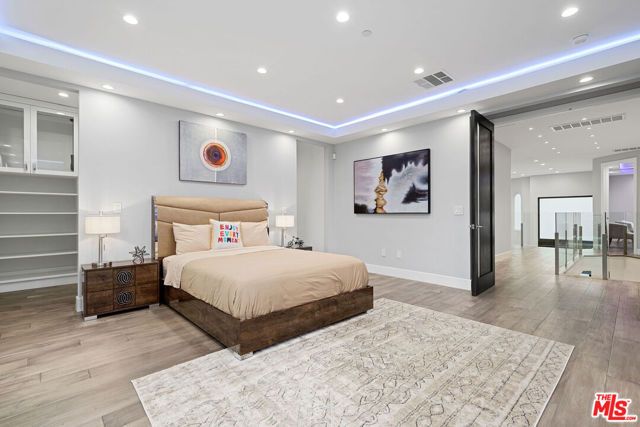 14817 Otsego Street, Sherman Oaks, CA 91403