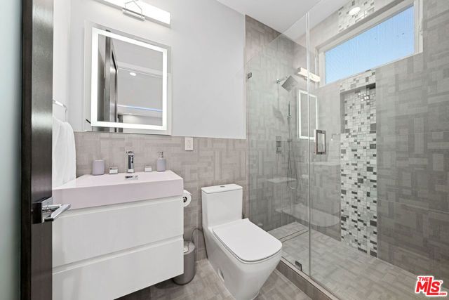 14817 Otsego Street, Sherman Oaks, CA 91403
