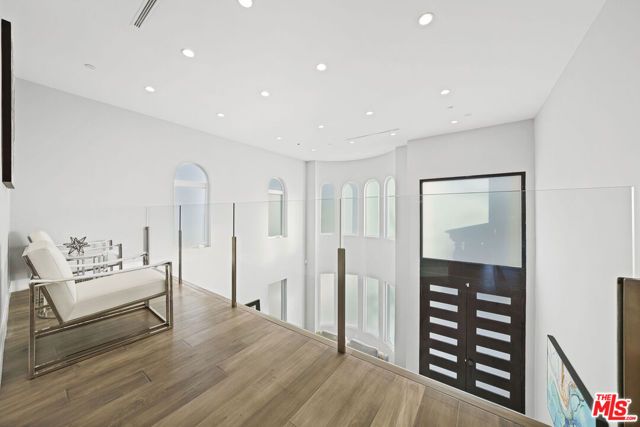 14817 Otsego Street, Sherman Oaks, CA 91403