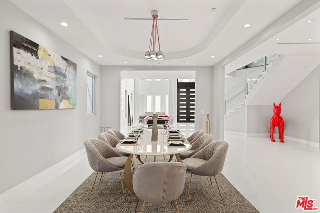 14817 Otsego Street, Sherman Oaks, CA 91403