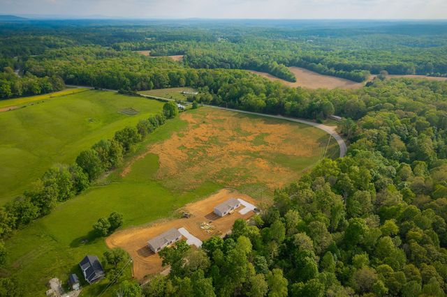 1791 Indian Mound Rd, Sparta, TN 38583