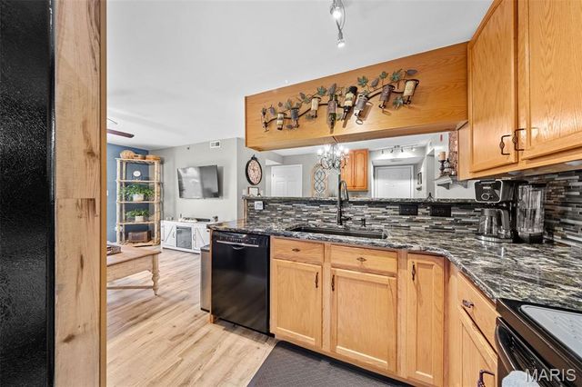 147 Brandy Mill Circle B, High Ridge, MO 63049