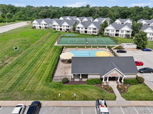 147 Brandy Mill Circle B, High Ridge, MO 63049