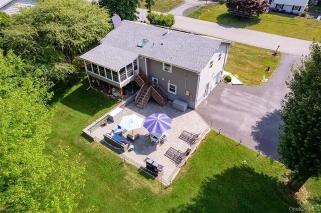 1 N Amundsen Lane, Airmont, NY 10901