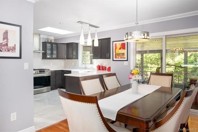 1 N Amundsen Lane, Airmont, NY 10901