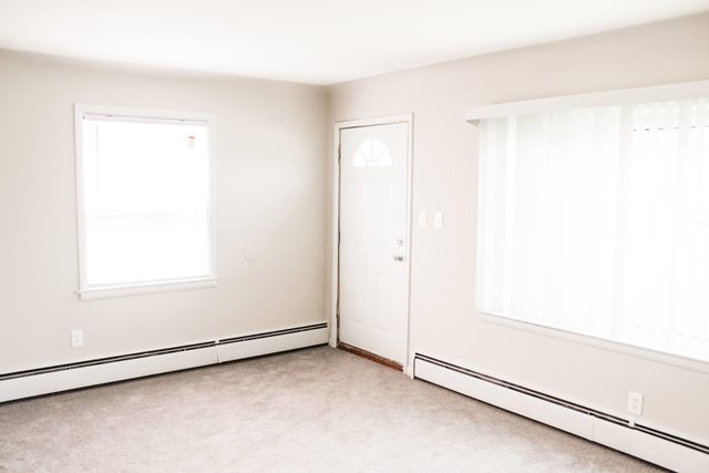 26096 Delton Street, Madison Heights, MI 48071