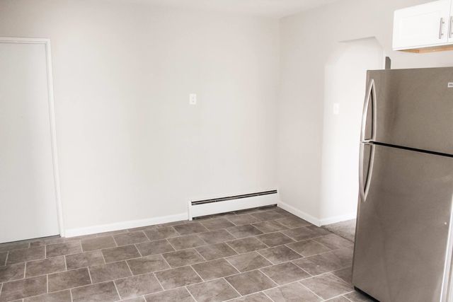 26096 Delton Street, Madison Heights, MI 48071