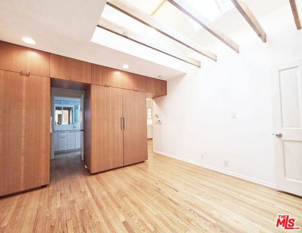 4031 Hollyline Avenue, Sherman Oaks, CA 91423