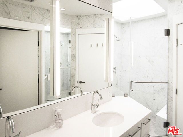 4031 Hollyline Avenue, Sherman Oaks, CA 91423