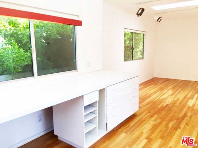 4031 Hollyline Avenue, Sherman Oaks, CA 91423