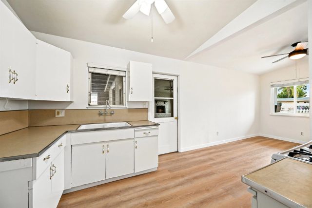 927 Gray, El Cajon, CA 92020