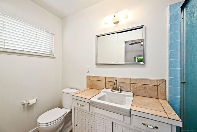 927 Gray, El Cajon, CA 92020