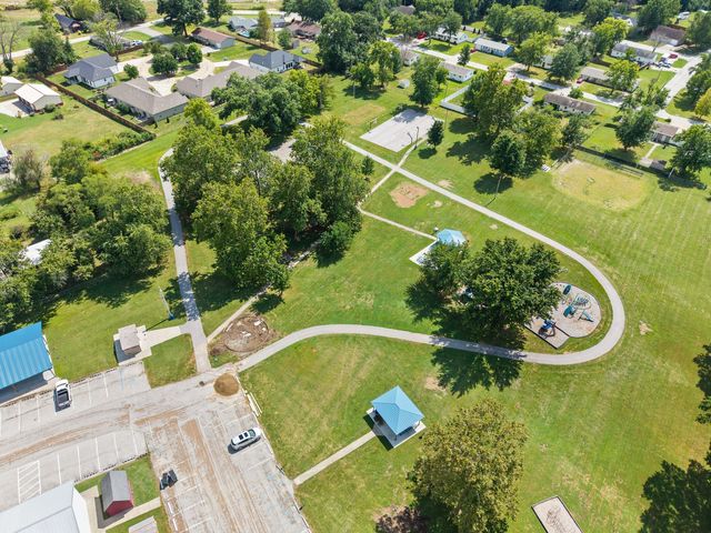 107 LISA CT, Hallsville, MO 65255