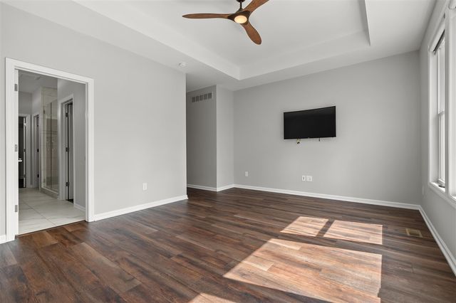 4030 Hollow Wood Dr, Portage, MI 49024