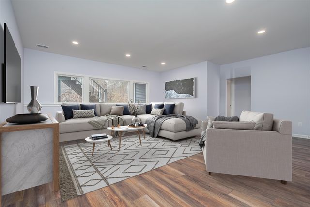 4030 Hollow Wood Dr, Portage, MI 49024