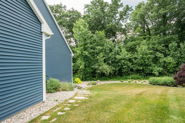 4030 Hollow Wood Dr, Portage, MI 49024