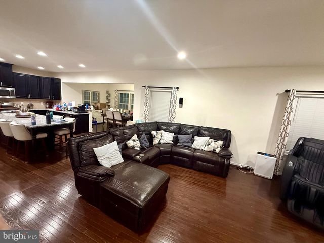 1168 LYNCH CIR, Warminster, PA 18974