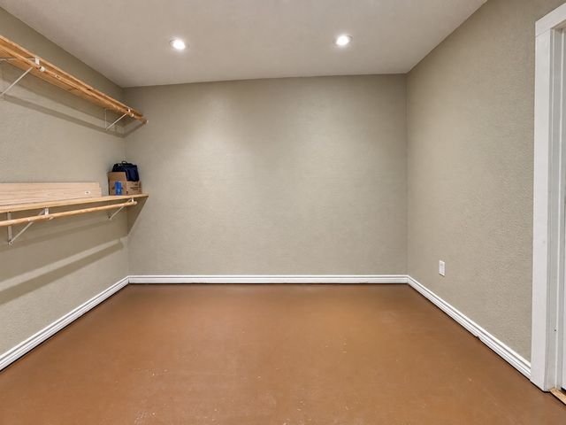 636 E Columbia Drive, Azle, TX 76020
