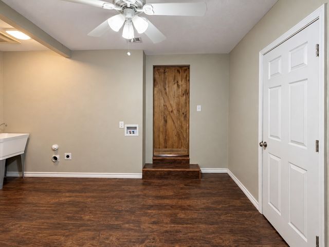 636 E Columbia Drive, Azle, TX 76020