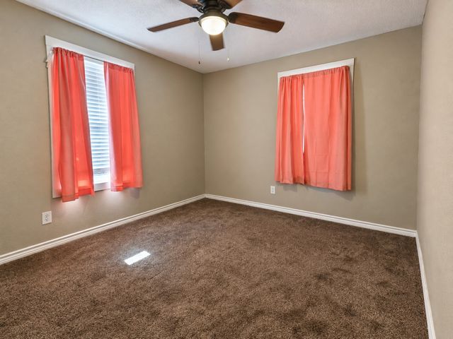 636 E Columbia Drive, Azle, TX 76020