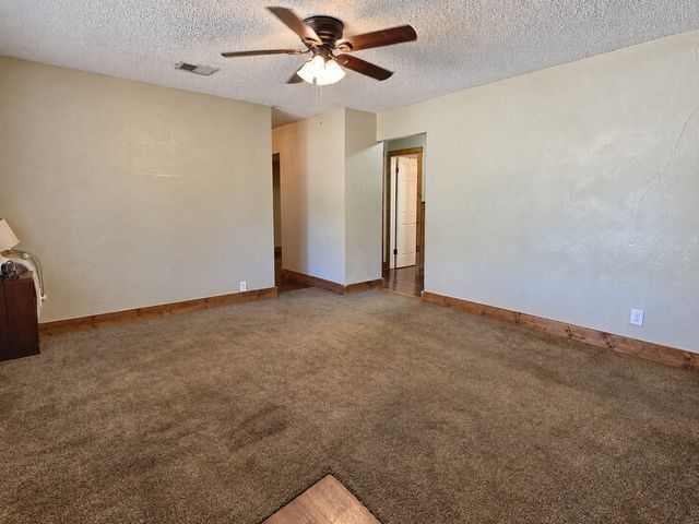 636 E Columbia Drive, Azle, TX 76020