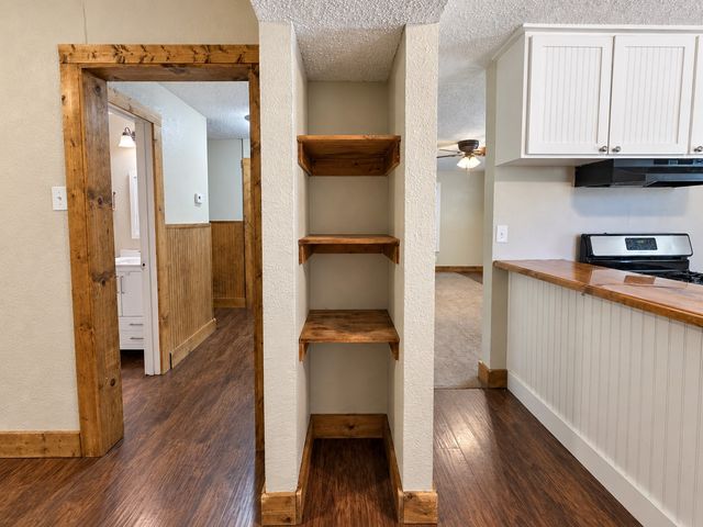 636 E Columbia Drive, Azle, TX 76020