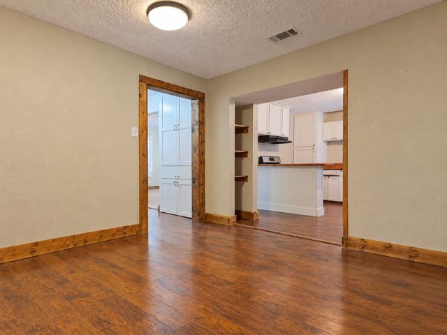636 E Columbia Drive, Azle, TX 76020