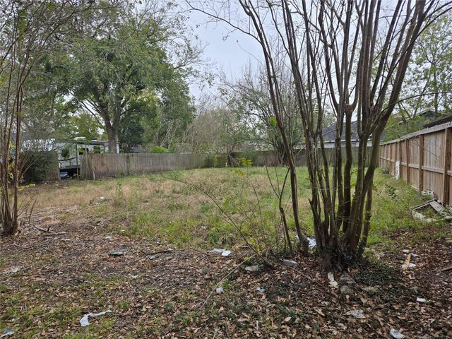 7111 Towerview Lane, Houston, TX 77489