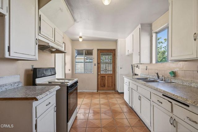 236 E Poplar Street, Oxnard, CA 93033