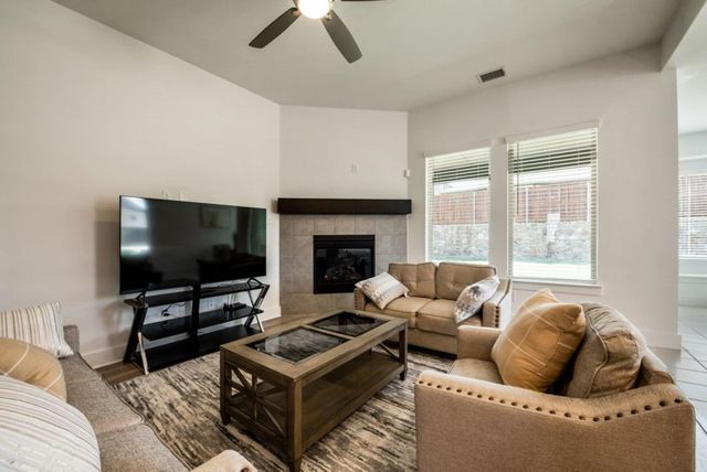 821 Reynolds Drive, Fate, TX 75087