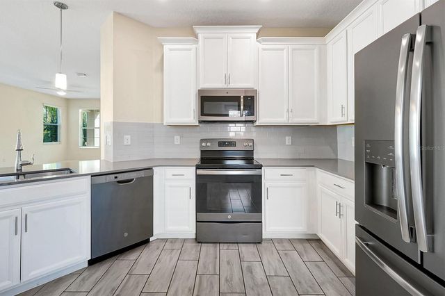 1383 SHINNECOCK HILLS DRIVE, Davenport, FL 33896